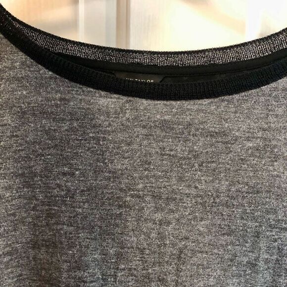 Ann Taylor Women's Gray Long Sleeve Knit Crochet Back with Black Lining Top Size - Picture 3 of 13